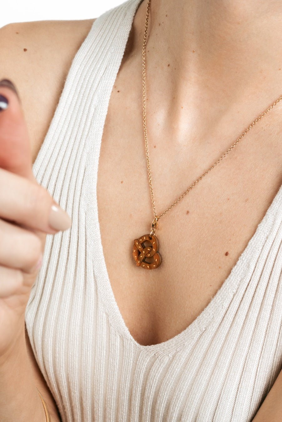 Pretzel Charm Charm - Pepita 79
